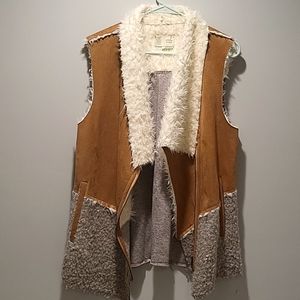 SatSun warm faux fur vest
